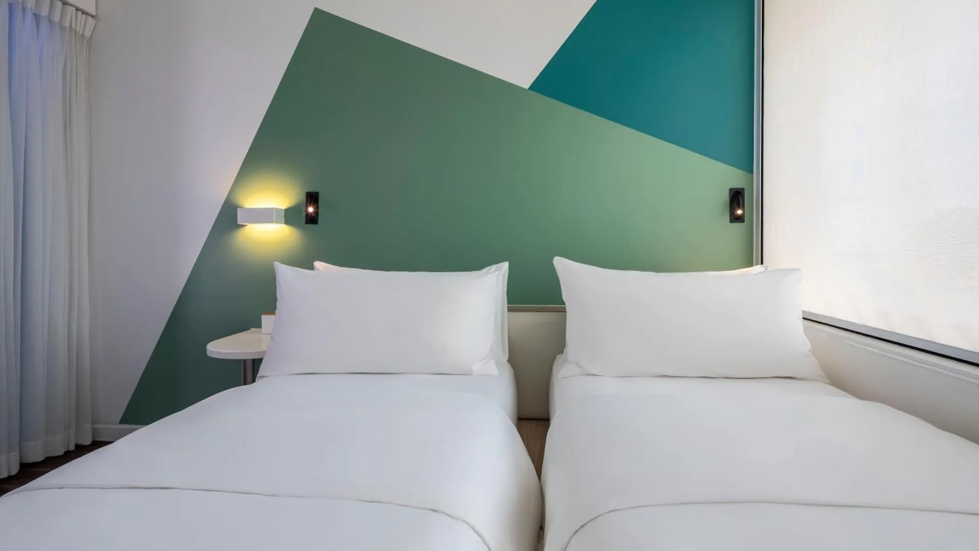 Tru By Hilton Da Nang City Centre 4*,